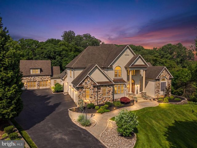 211 STONECHASE DR, Hockessin, DE 19707