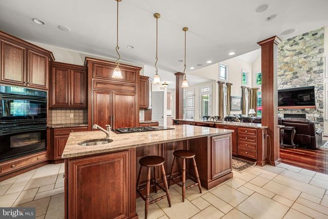 211 STONECHASE DR, Hockessin, DE 19707