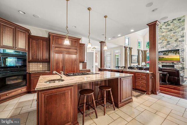 211 STONECHASE DR, Hockessin, DE 19707
