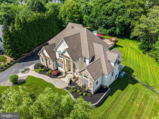 211 STONECHASE DR, Hockessin, DE 19707