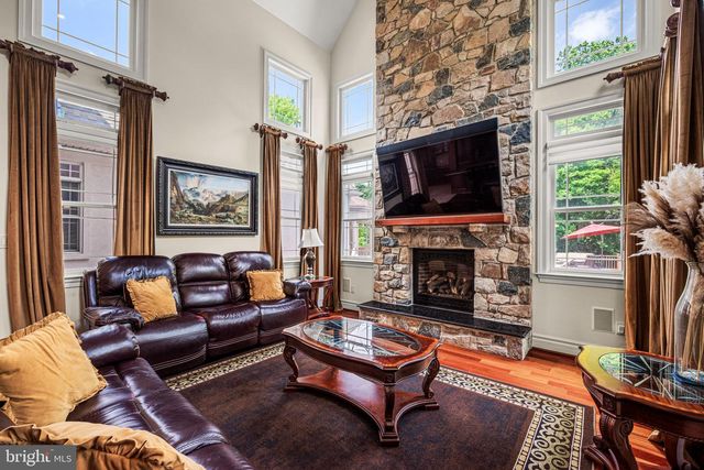 211 STONECHASE DR, Hockessin, DE 19707