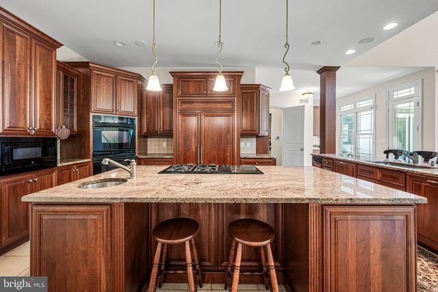 211 STONECHASE DR, Hockessin, DE 19707