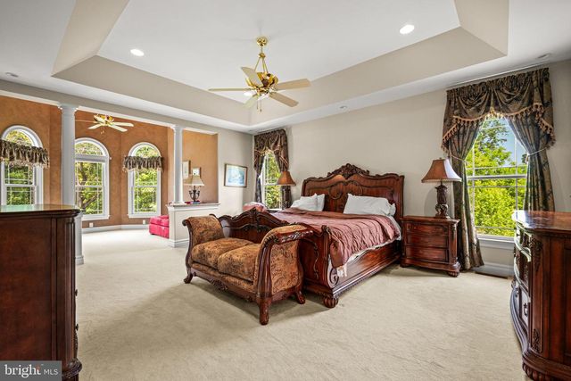 211 STONECHASE DR, Hockessin, DE 19707
