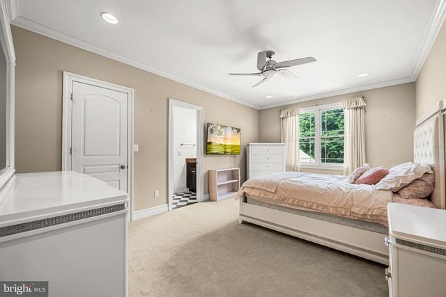 211 STONECHASE DR, Hockessin, DE 19707