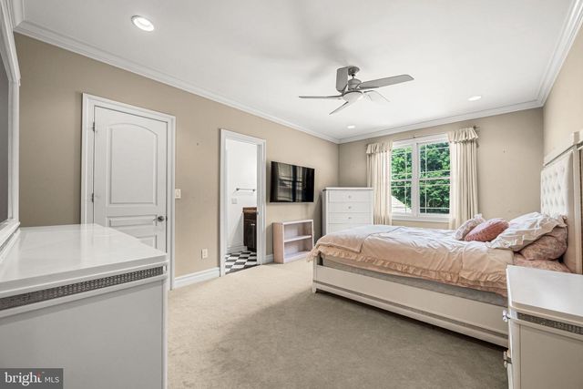 211 STONECHASE DR, Hockessin, DE 19707
