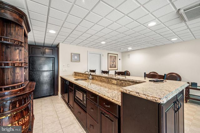 211 STONECHASE DR, Hockessin, DE 19707