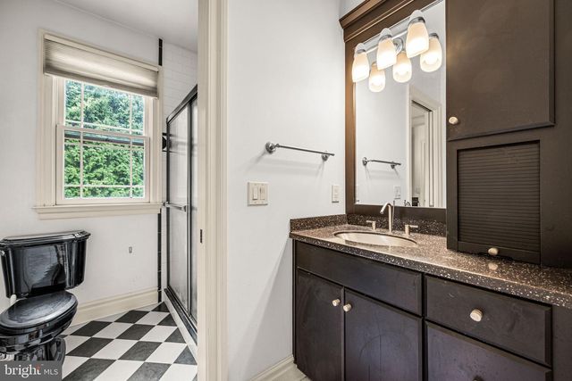 211 STONECHASE DR, Hockessin, DE 19707