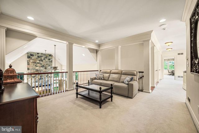 211 STONECHASE DR, Hockessin, DE 19707