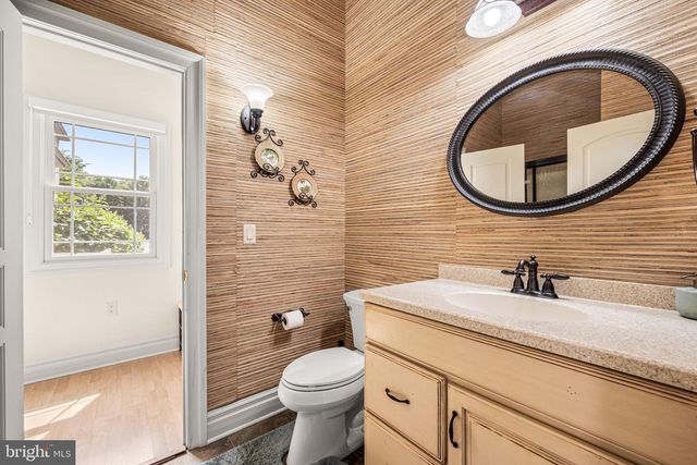 211 STONECHASE DR, Hockessin, DE 19707