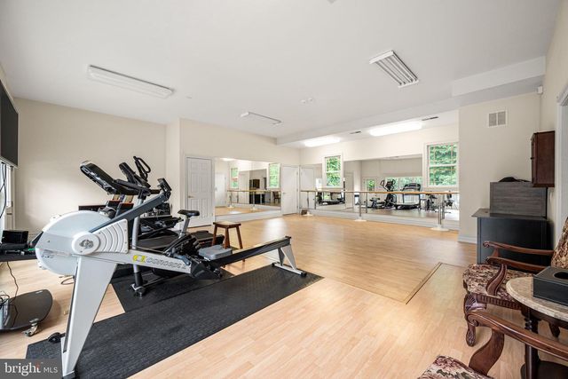 211 STONECHASE DR, Hockessin, DE 19707