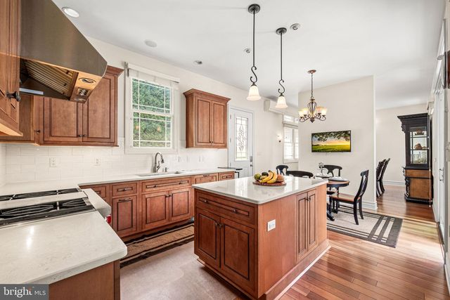 211 STONECHASE DR, Hockessin, DE 19707