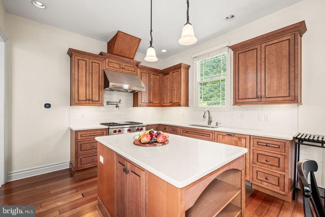 211 STONECHASE DR, Hockessin, DE 19707