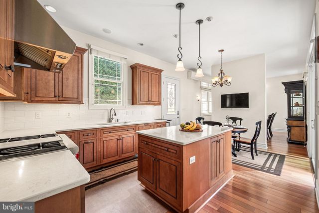 211 STONECHASE DR, Hockessin, DE 19707