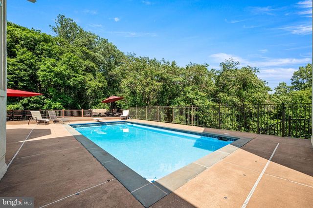 211 STONECHASE DR, Hockessin, DE 19707