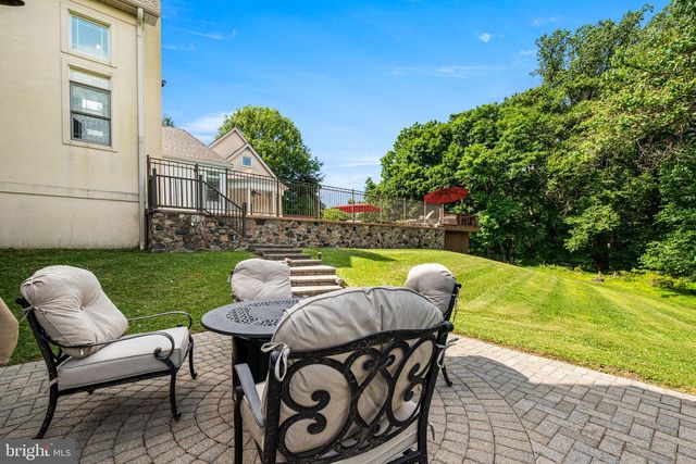 211 STONECHASE DR, Hockessin, DE 19707
