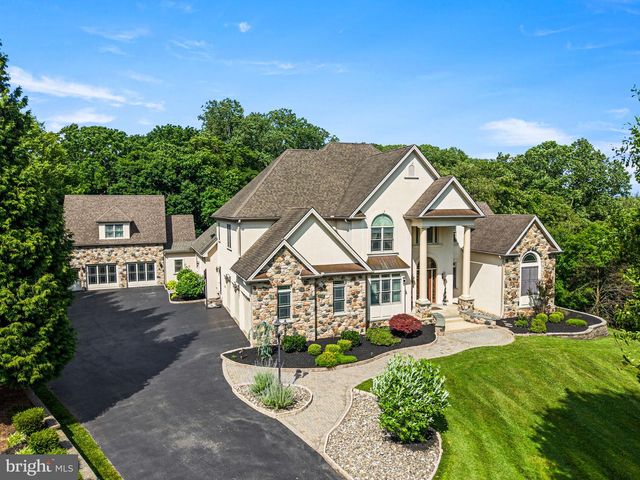211 STONECHASE DR, Hockessin, DE 19707