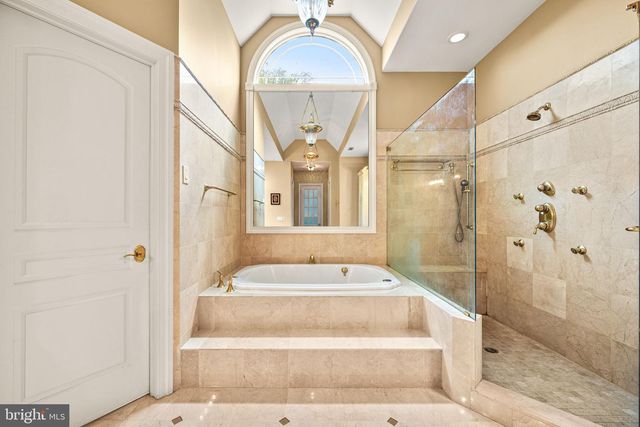 211 STONECHASE DR, Hockessin, DE 19707