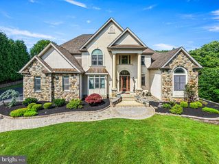 211 STONECHASE DR, Hockessin, DE 19707