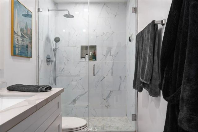 11740 W Sunset Boulevard 14, Los Angeles, CA 90049
