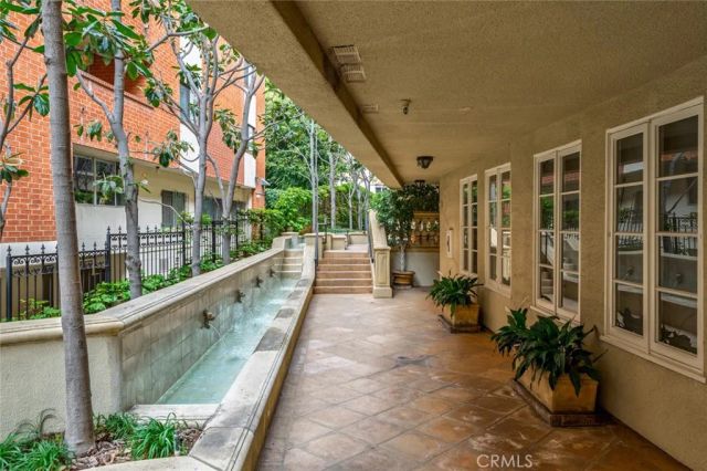 11740 W Sunset Boulevard 14, Los Angeles, CA 90049