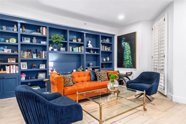 11740 W Sunset Boulevard 14, Los Angeles, CA 90049