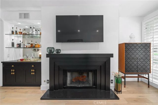 11740 W Sunset Boulevard 14, Los Angeles, CA 90049