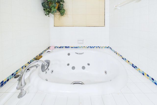 9905 W Atlantic Boulevard, Coral Springs, FL 33071