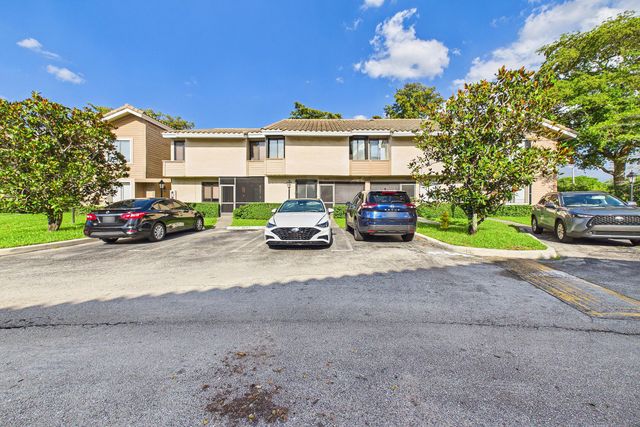 9905 W Atlantic Boulevard, Coral Springs, FL 33071