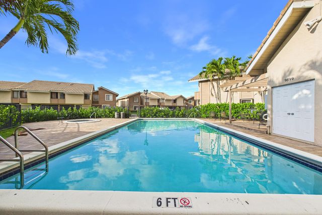9905 W Atlantic Boulevard, Coral Springs, FL 33071