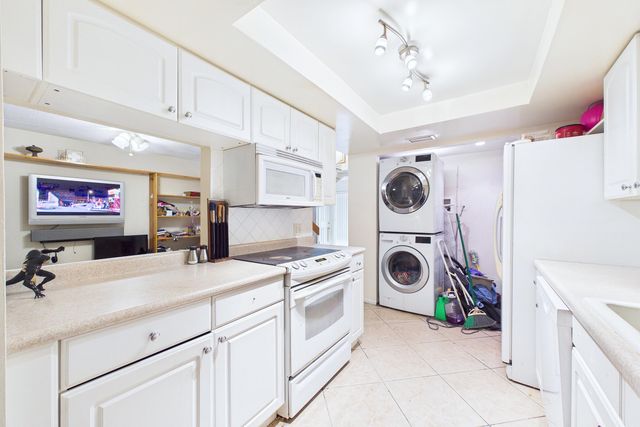 9905 W Atlantic Boulevard, Coral Springs, FL 33071