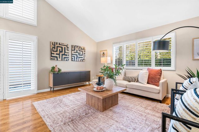 582 La Corso Dr, Walnut Creek, CA 94598