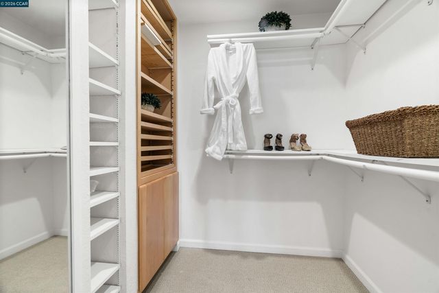 582 La Corso Dr, Walnut Creek, CA 94598