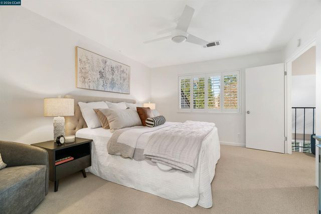 582 La Corso Dr, Walnut Creek, CA 94598