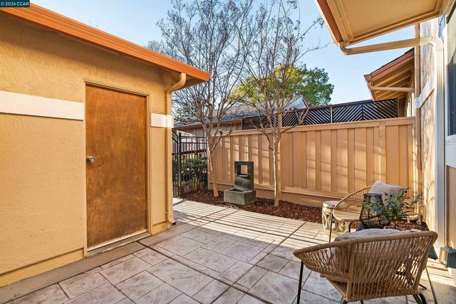 582 La Corso Dr, Walnut Creek, CA 94598