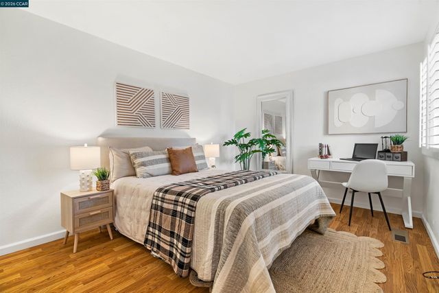 582 La Corso Dr, Walnut Creek, CA 94598