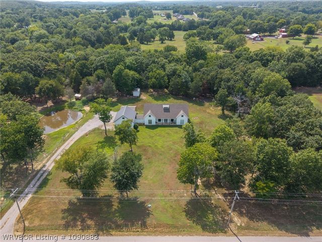 203 S Ross Hampton Road, Hackett, AR 72937
