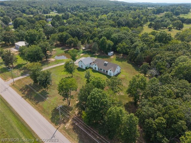 203 S Ross Hampton Road, Hackett, AR 72937