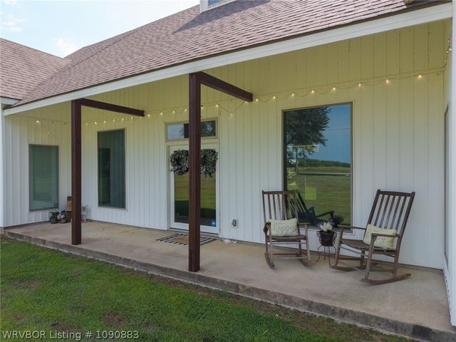 203 S Ross Hampton Road, Hackett, AR 72937