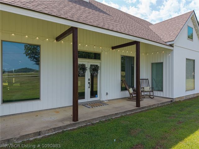 203 S Ross Hampton Road, Hackett, AR 72937