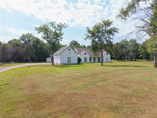 203 S Ross Hampton Road, Hackett, AR 72937