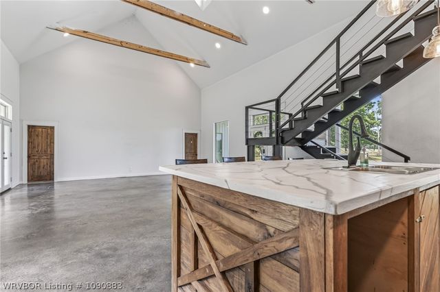 203 S Ross Hampton Road, Hackett, AR 72937