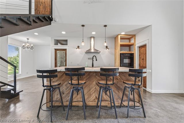 203 S Ross Hampton Road, Hackett, AR 72937