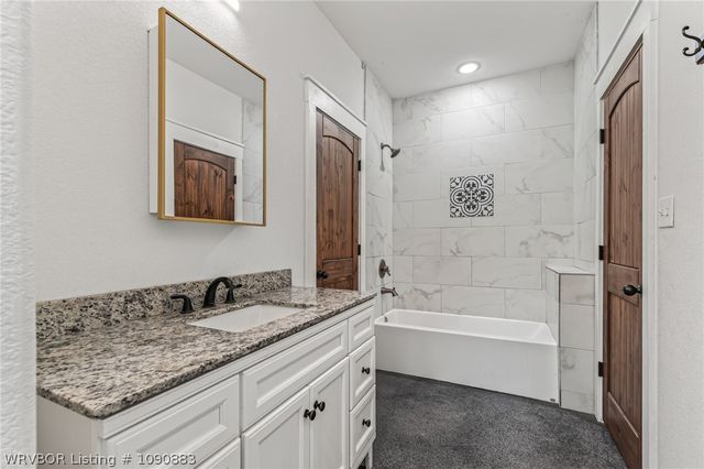 203 S Ross Hampton Road, Hackett, AR 72937