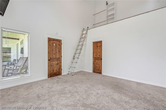 203 S Ross Hampton Road, Hackett, AR 72937