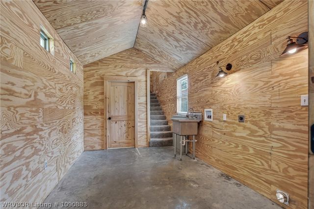 203 S Ross Hampton Road, Hackett, AR 72937