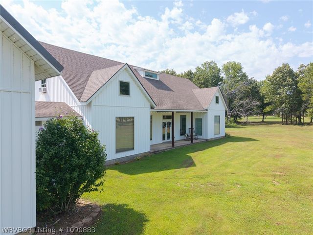 203 S Ross Hampton Road, Hackett, AR 72937