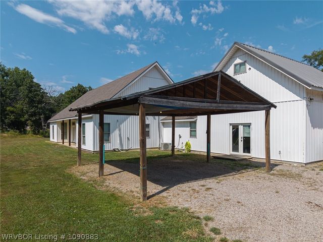 203 S Ross Hampton Road, Hackett, AR 72937