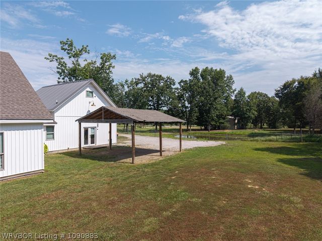203 S Ross Hampton Road, Hackett, AR 72937