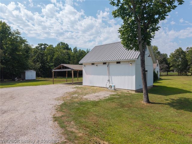 203 S Ross Hampton Road, Hackett, AR 72937