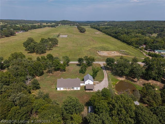 203 S Ross Hampton Road, Hackett, AR 72937